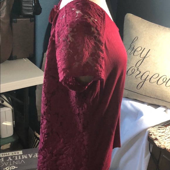 WHBM like new Blouse - Picture 4 of 4